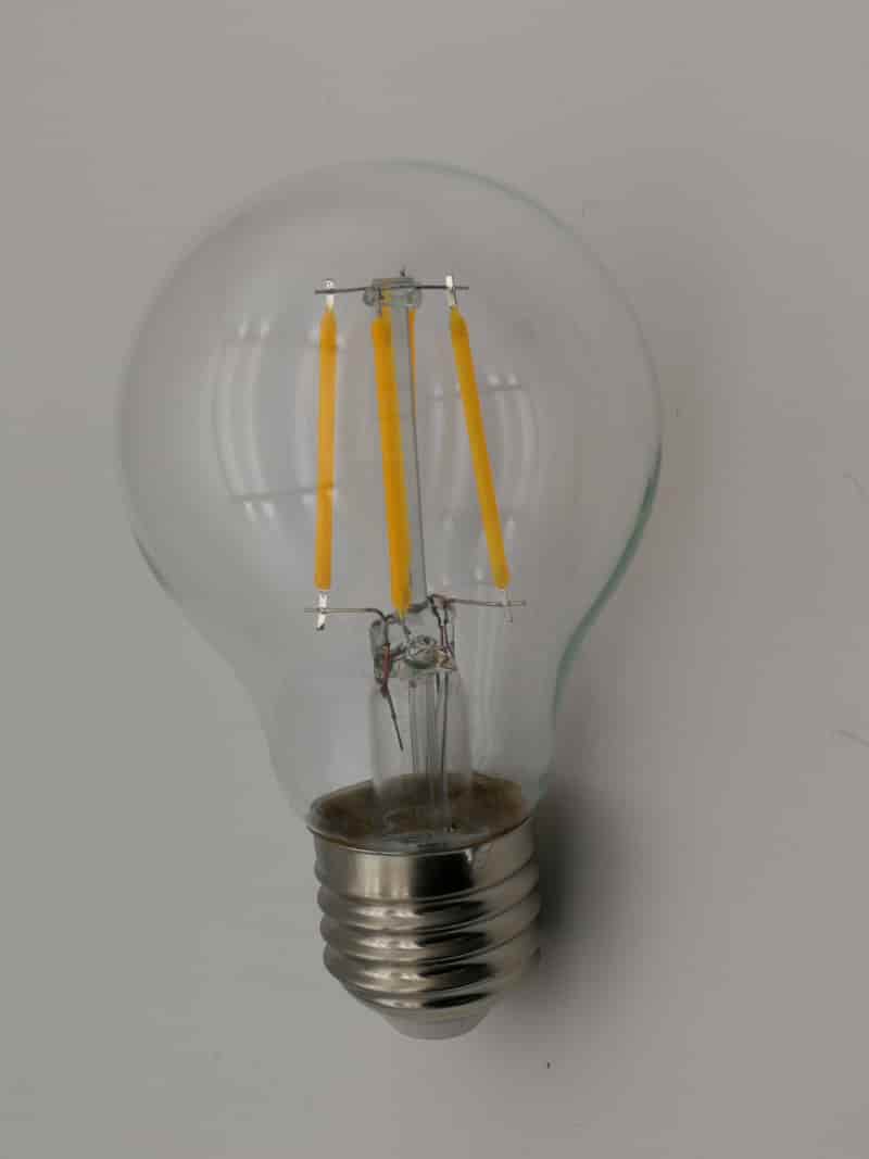 A60 LEDフィラメント電球